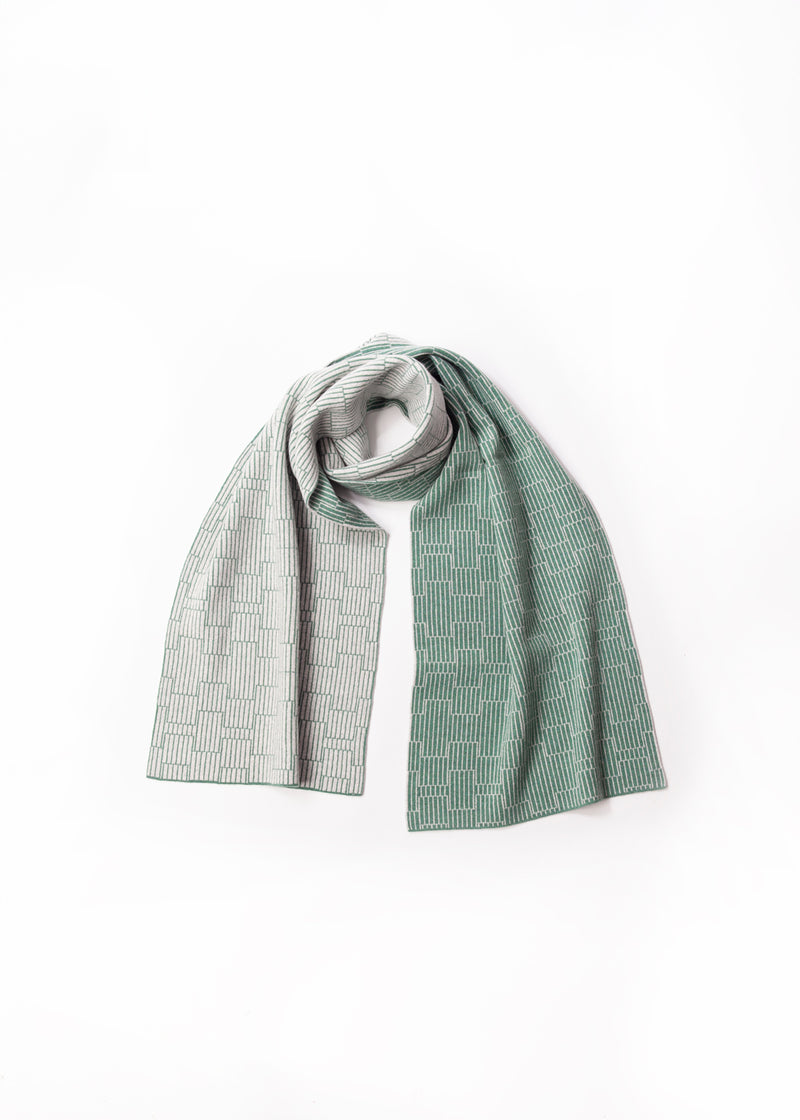 Strath Trellis Scarf